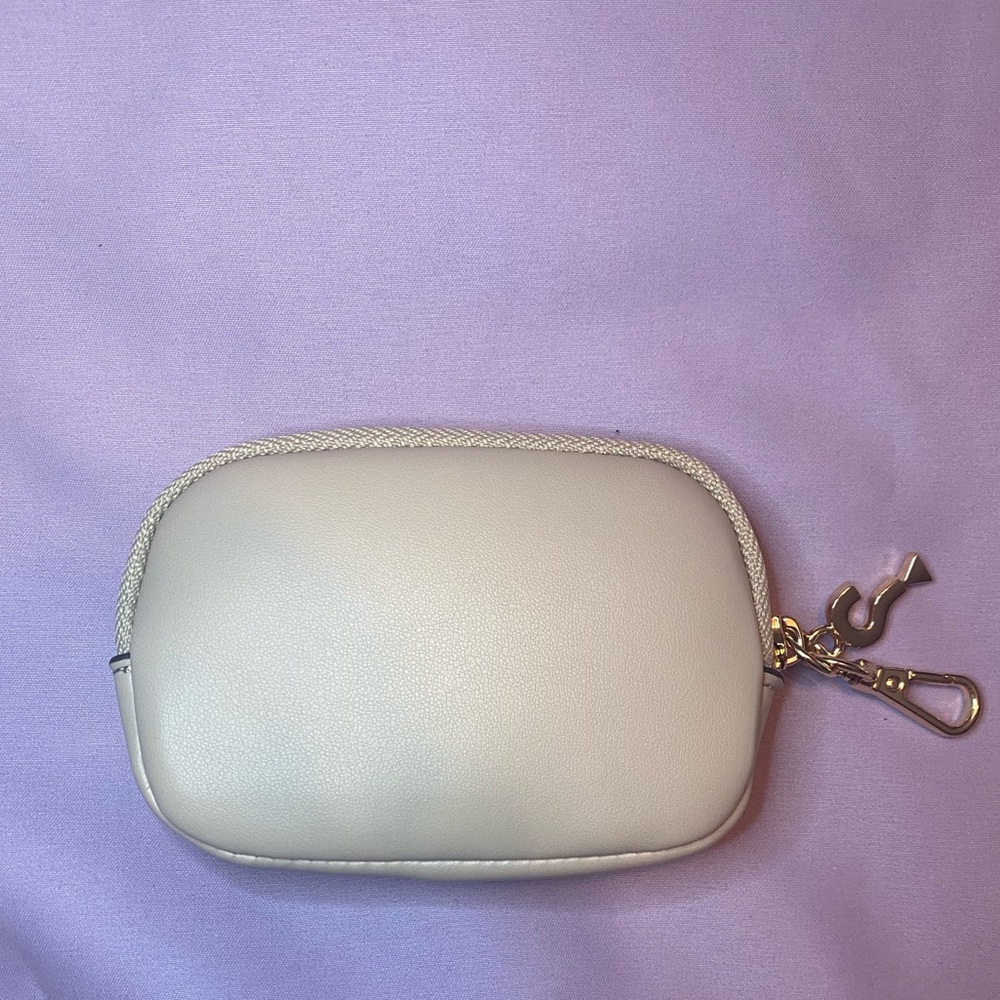Guess tan and gold coin purse - Picture 2 of 7